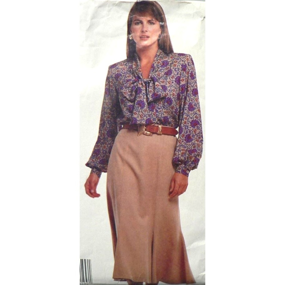 Vintage McCall's Sewing Pattern 2675‎ Women's Blouse & Skirt Size A 8-10-12